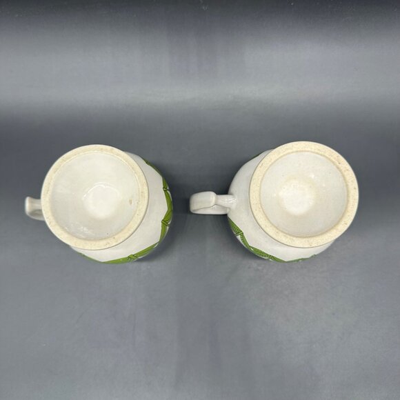 Vintage 1970s Floral Pedestal Mugs Set Of 2 Flower Power Ladybug Coffee Cups - Picture 7 of 10